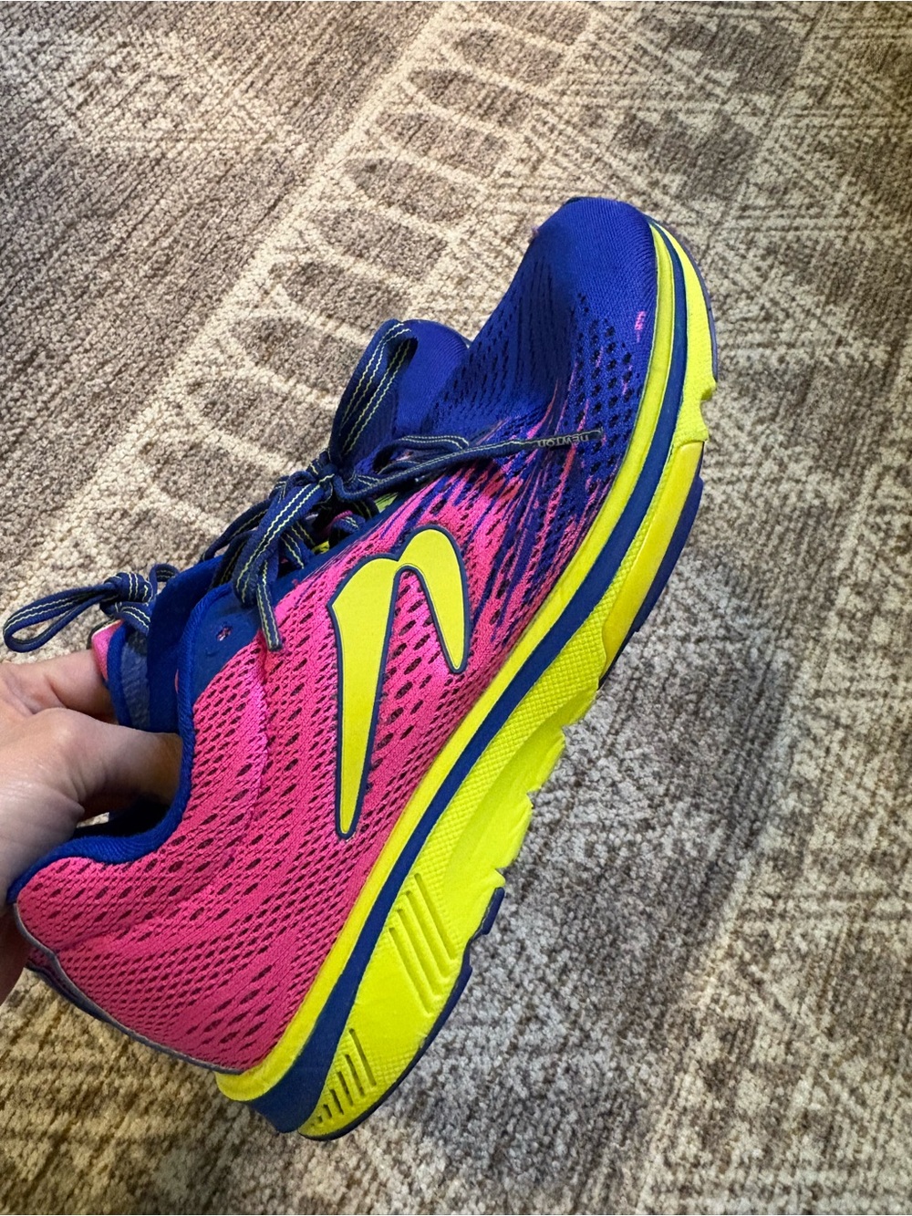 Newton Women’s Gravity Royal Blue with Pink Accent Running Shoes - Picture 4 of 4